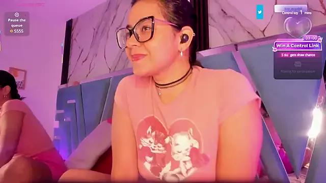 Private miilaklum on StripChat