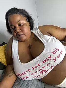 Freechat MissLola27 on StripChat