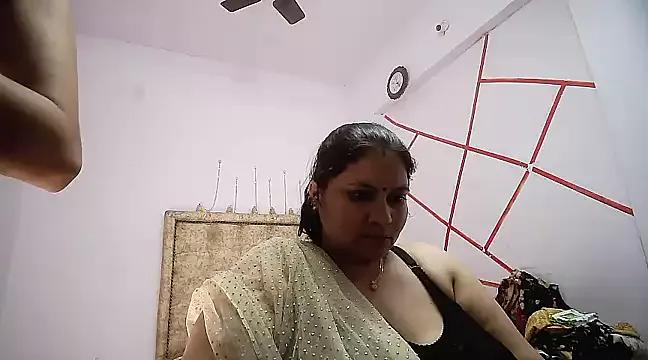 MOM-SUN-COUPLE on StripChat 