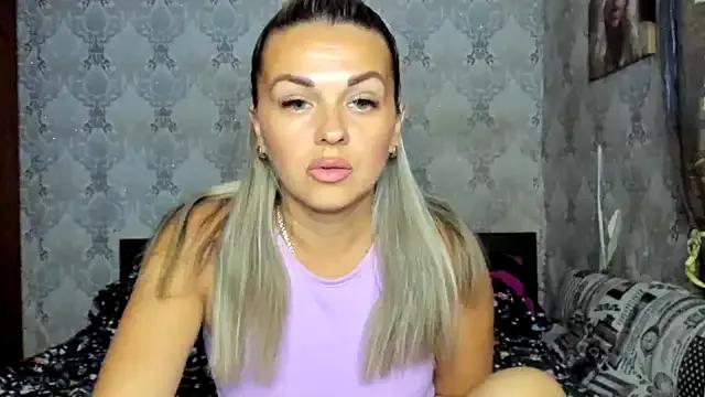 Freechat NicoletMoore on StripChat