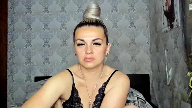 Freechat NicoletMoore on StripChat