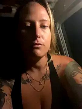 OdetteDelane — Dildo in pussy on highway