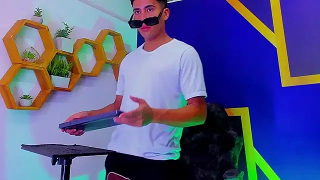 StripChat Play_boys_Hot2 is Freechat Play_boys_Hot2 — Make me happy dad