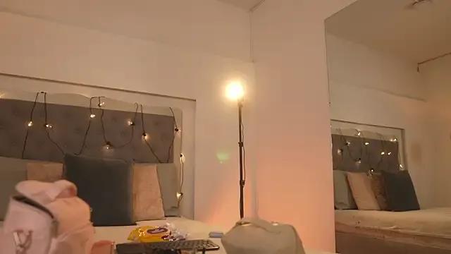 sarah_hiill — SHOW BIG SQUIRT IN YOUR FACE