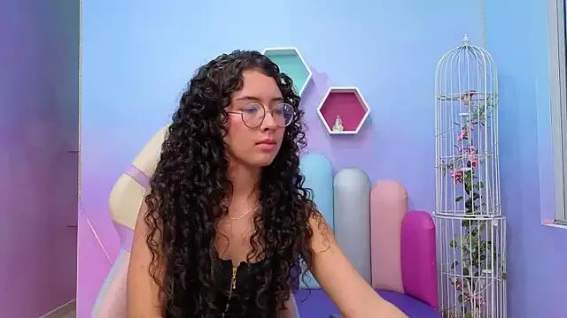 StripChat Sasha-Monroe is Freechat Sasha-Monroe — oil on my ass + spanks