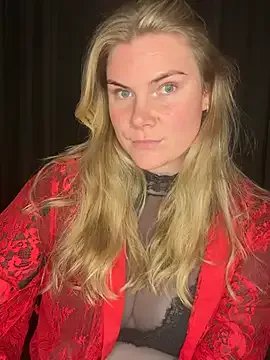 SexyBlondJoanna's avatar