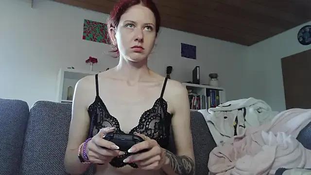 Freechat SweetSeraphine on StripChat