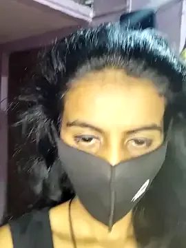 Thaper_Meera2 — Boobs show