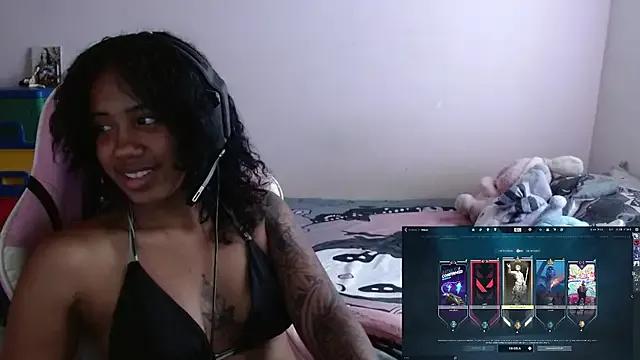 TiffanyRoouse on StripChat