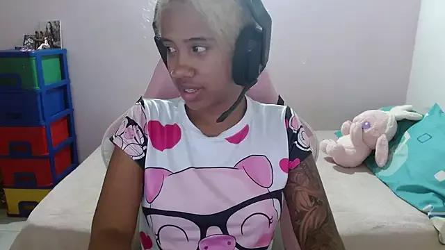 TiffanyRoouse on StripChat 