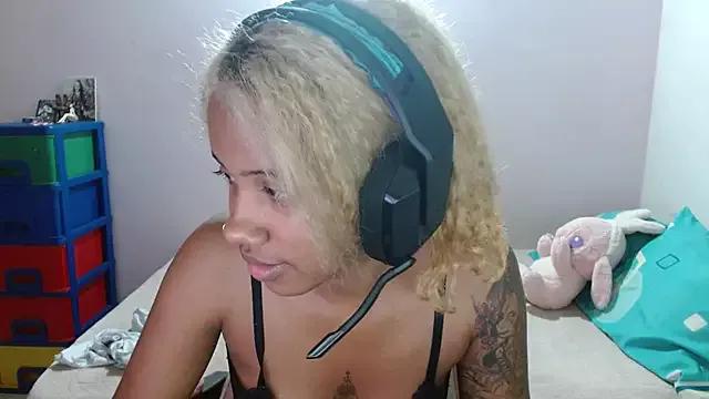TiffanyRoouse on StripChat 