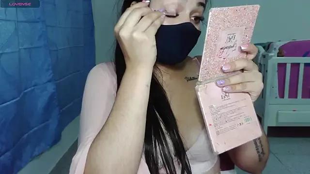 Freechat umarany on StripChat