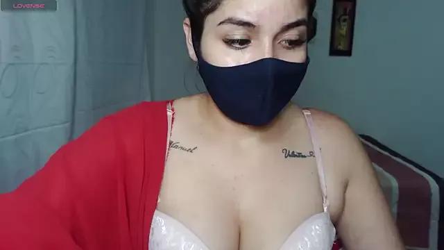 Freechat umarany on StripChat