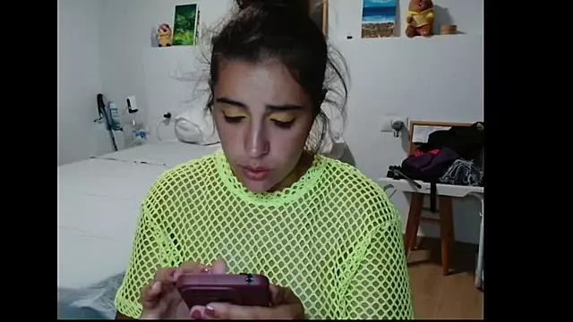 Ursumi1 on StripChat 