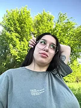 Freechat VikiDemini on StripChat