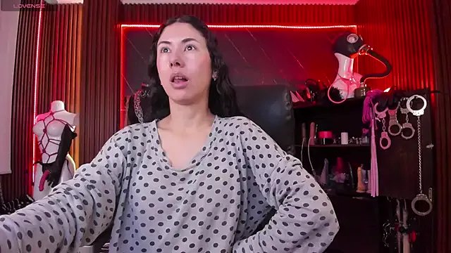 XiaQueen — Stilettos and Oil in tits