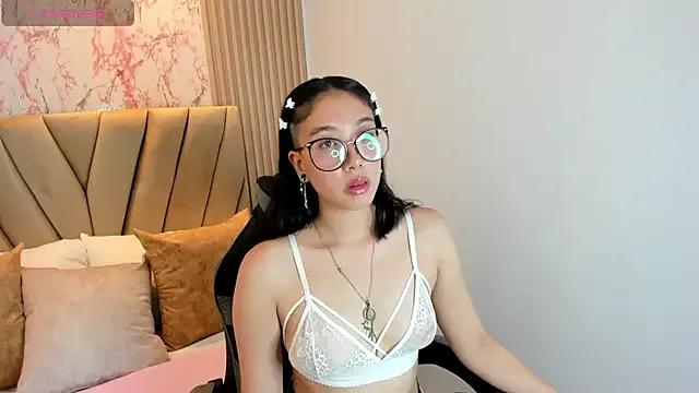 Freechat Yuna__Min on StripChat