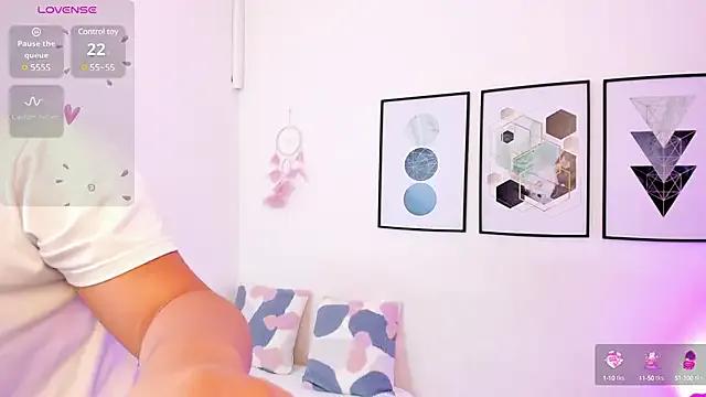 yunna7 — I masturbate without panties